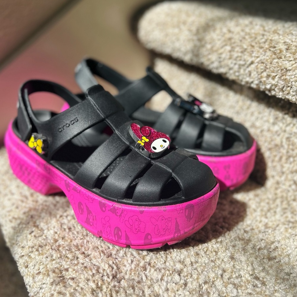 Crocs platform kuromi x my melody Black and Pink Sandals